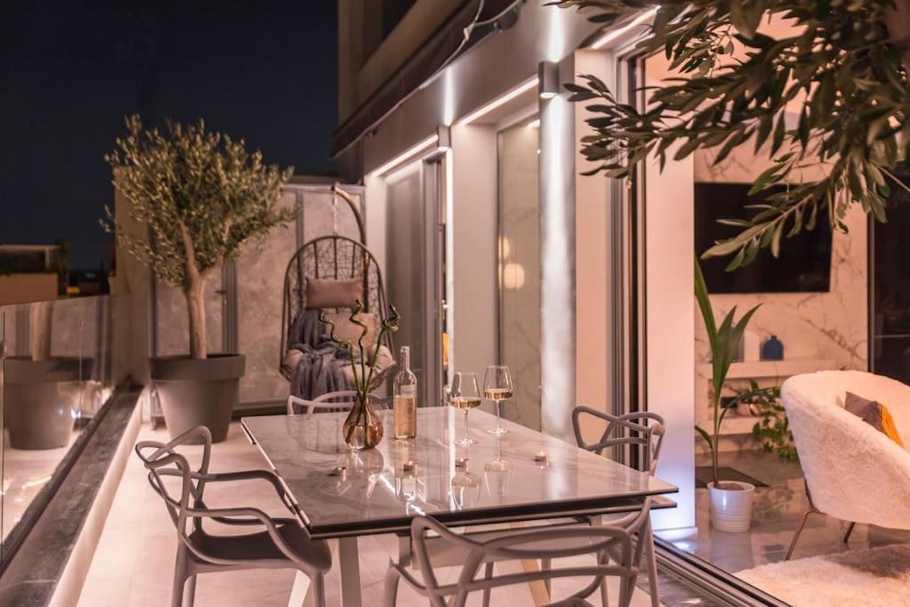 Luxury Acropolis View Apartment-living Stone Black Pearl Atenas